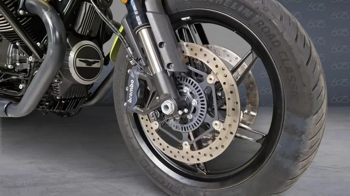 Moto Guzzi V7 Sport (2025 - 26)  (6)