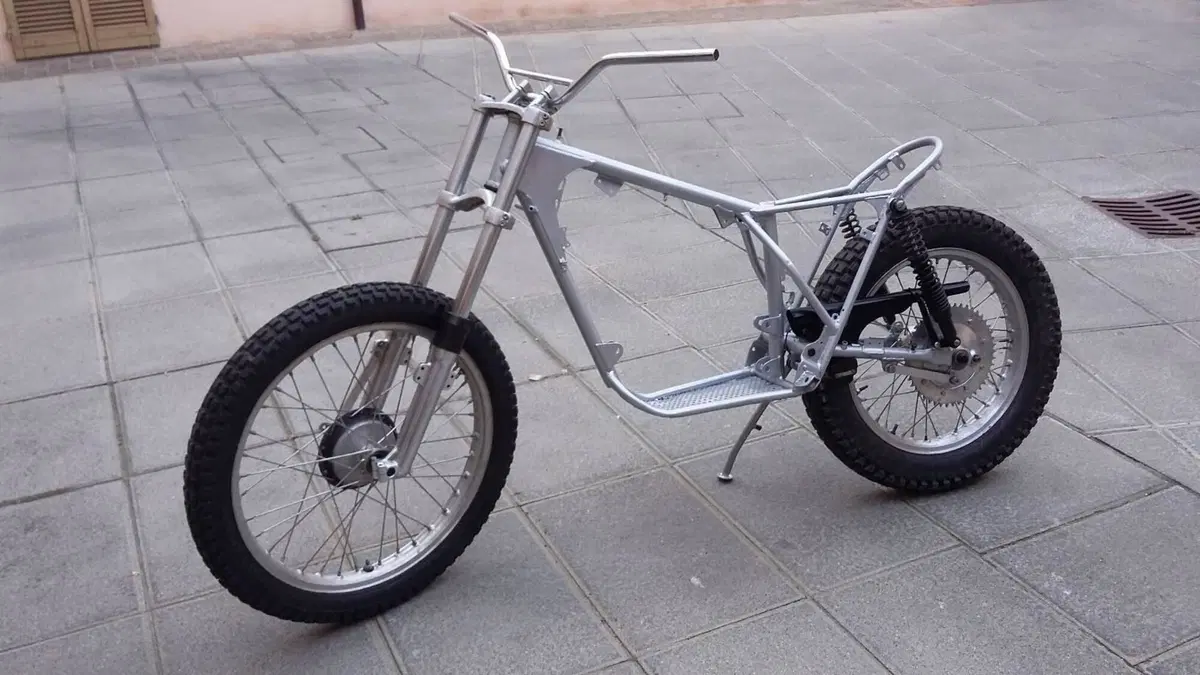 Bultaco   (15)