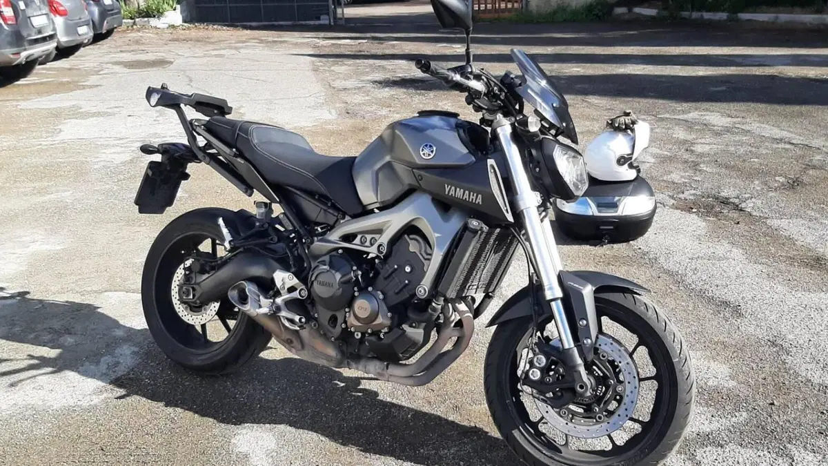 Yamaha MT-09 ABS (2013 - 15)  (2)