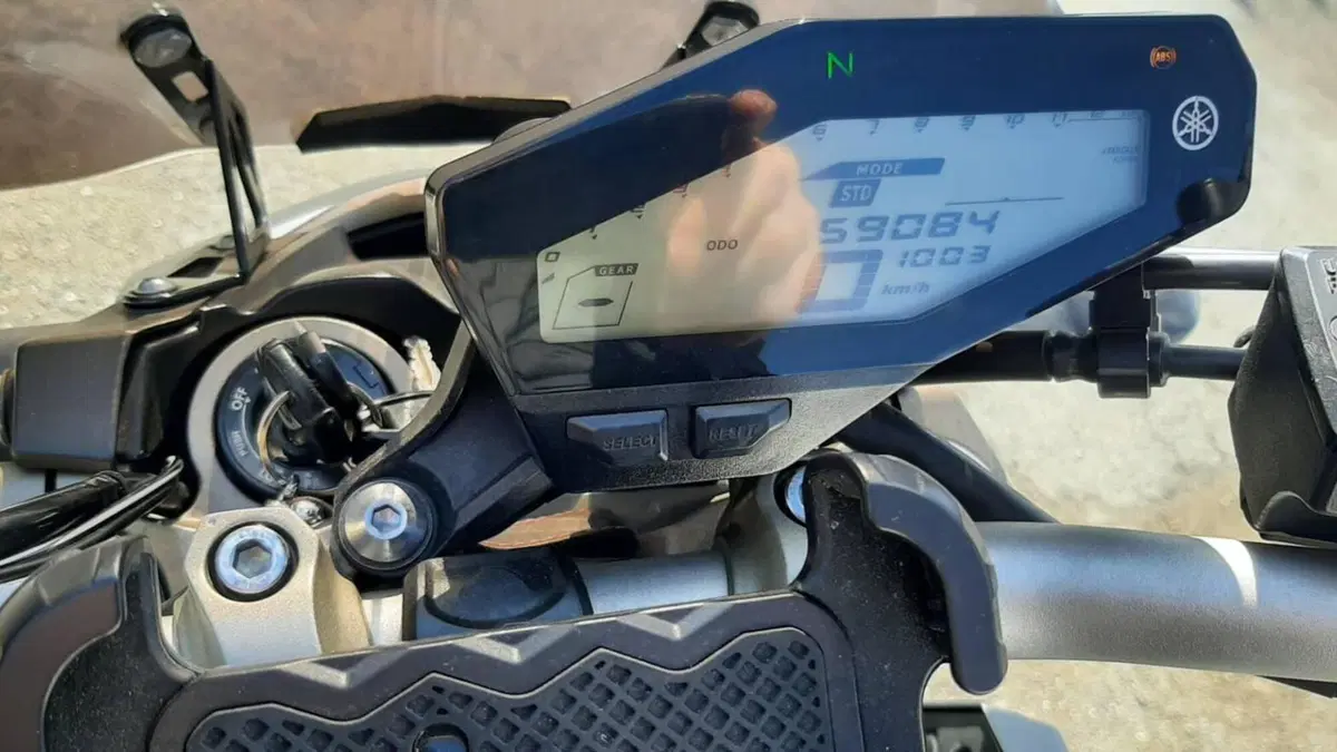 Yamaha MT-09 ABS (2013 - 15)  (6)