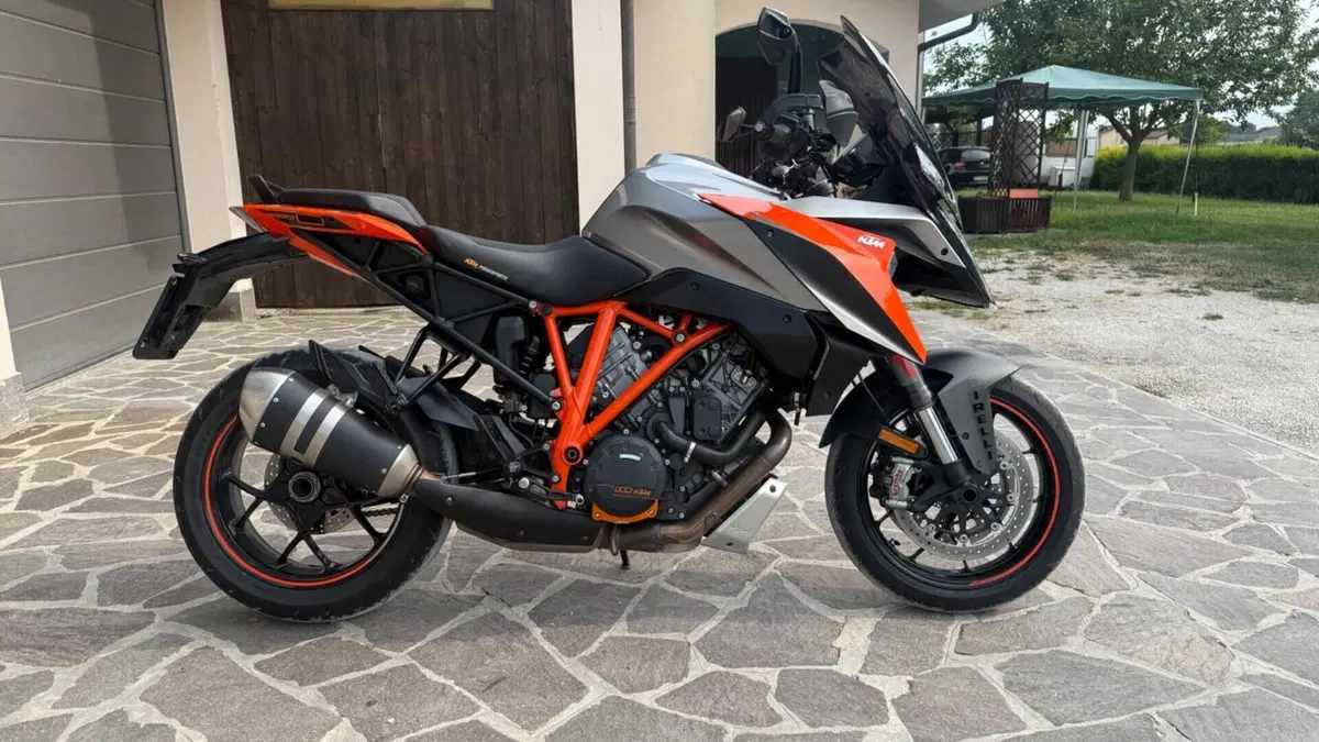 KTM 1290 Super Duke GT ABS (2016 - 18)  (3)