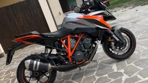 KTM 1290 Super Duke GT ABS (2016 - 18)  (4)