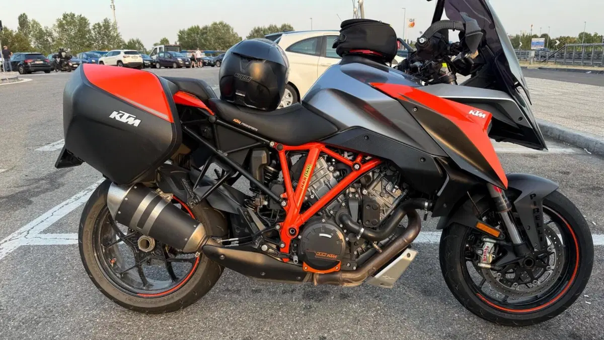 KTM 1290 Super Duke GT ABS (2016 - 18)  (5)