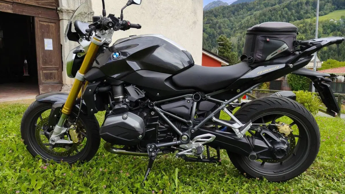 Bmw R 1200 R (2015 - 16)  (2)