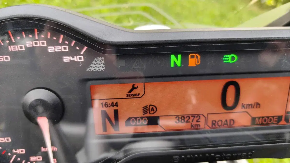 Bmw R 1200 R (2015 - 16)  (3)