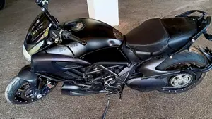 Ducati Diavel 1200 Dark (2012 - 13) 
