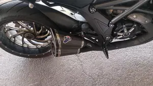 Ducati Diavel 1200 Dark (2012 - 13)  (4)