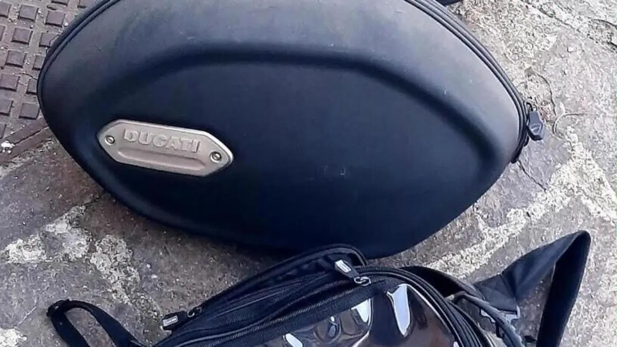 Ducati Diavel 1200 Dark (2012 - 13)  (7)