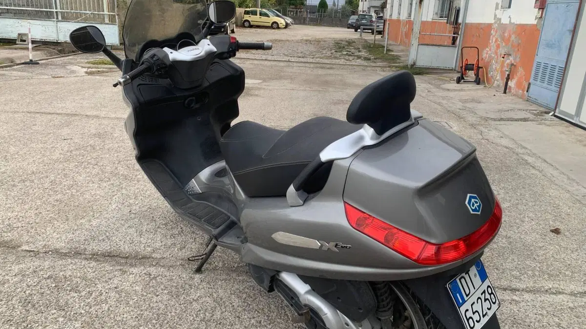 Piaggio Xevo 400 (2007 - 13)  (6)