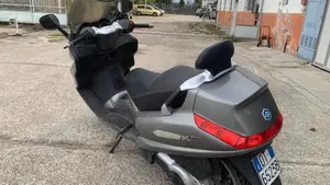 Piaggio Xevo 400 (2007 - 13)  (6)