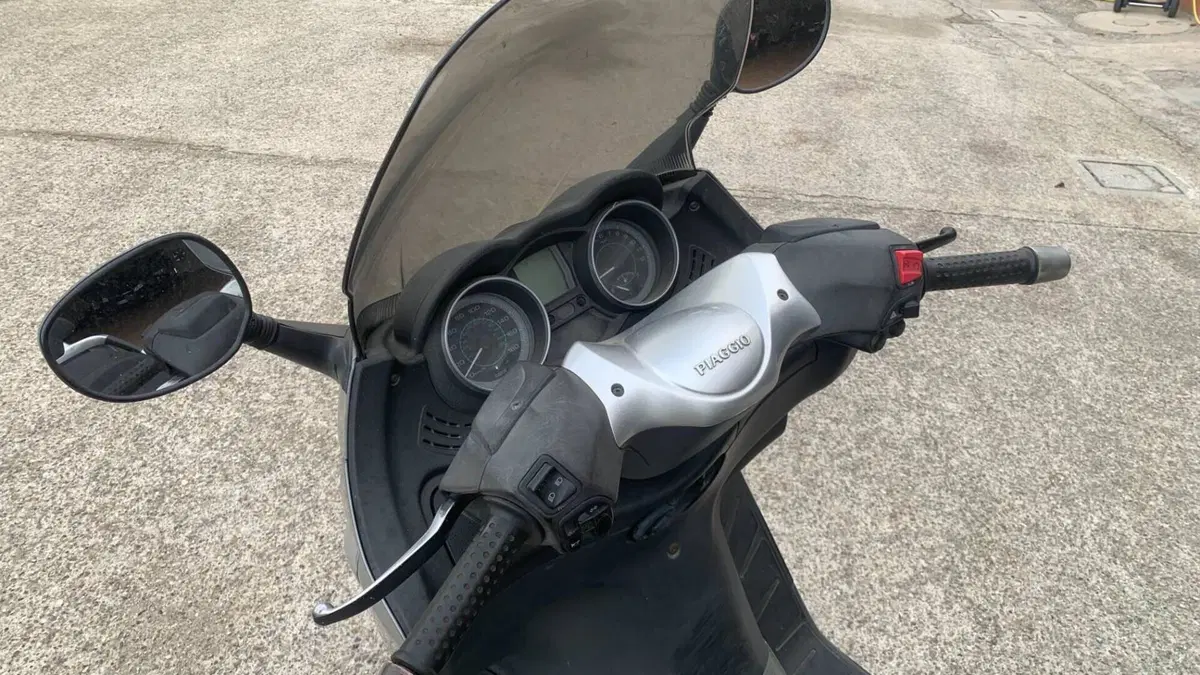 Piaggio Xevo 400 (2007 - 13)  (8)
