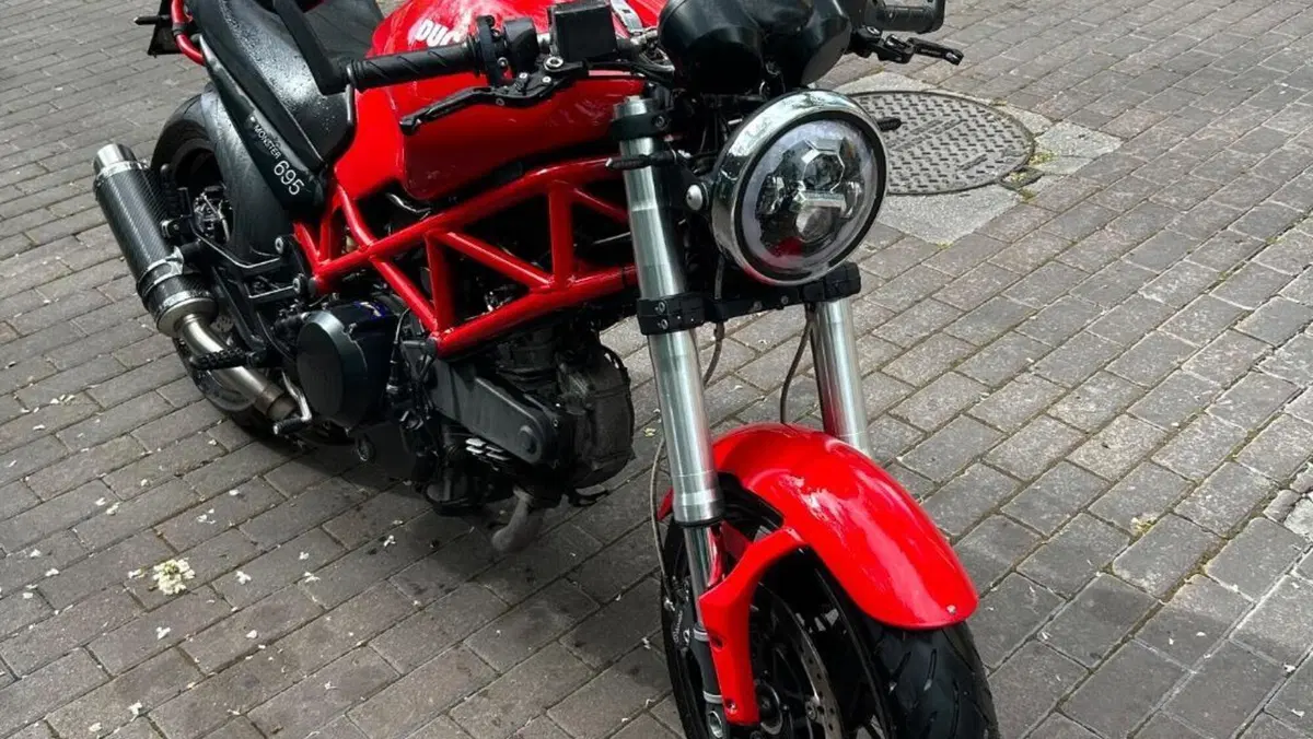 Ducati Monster 695 (2006 - 08)  (2)