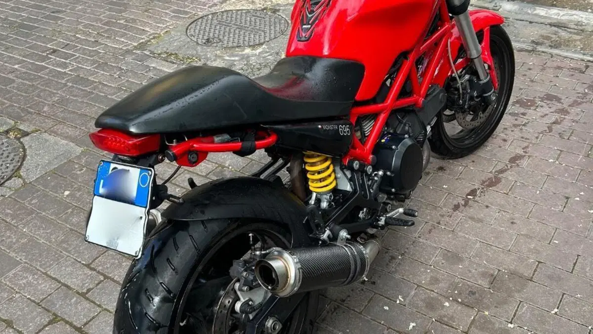 Ducati Monster 695 (2006 - 08)  (3)