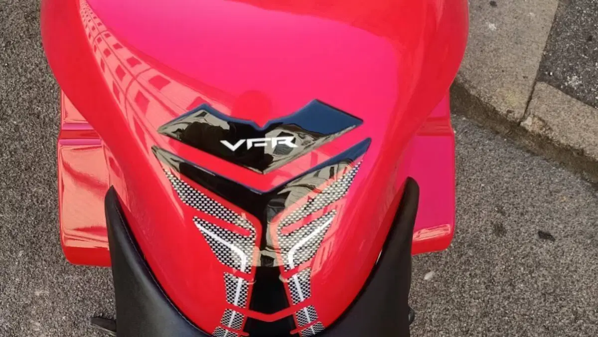 Honda VFR 800 (1998 - 01)  (2)