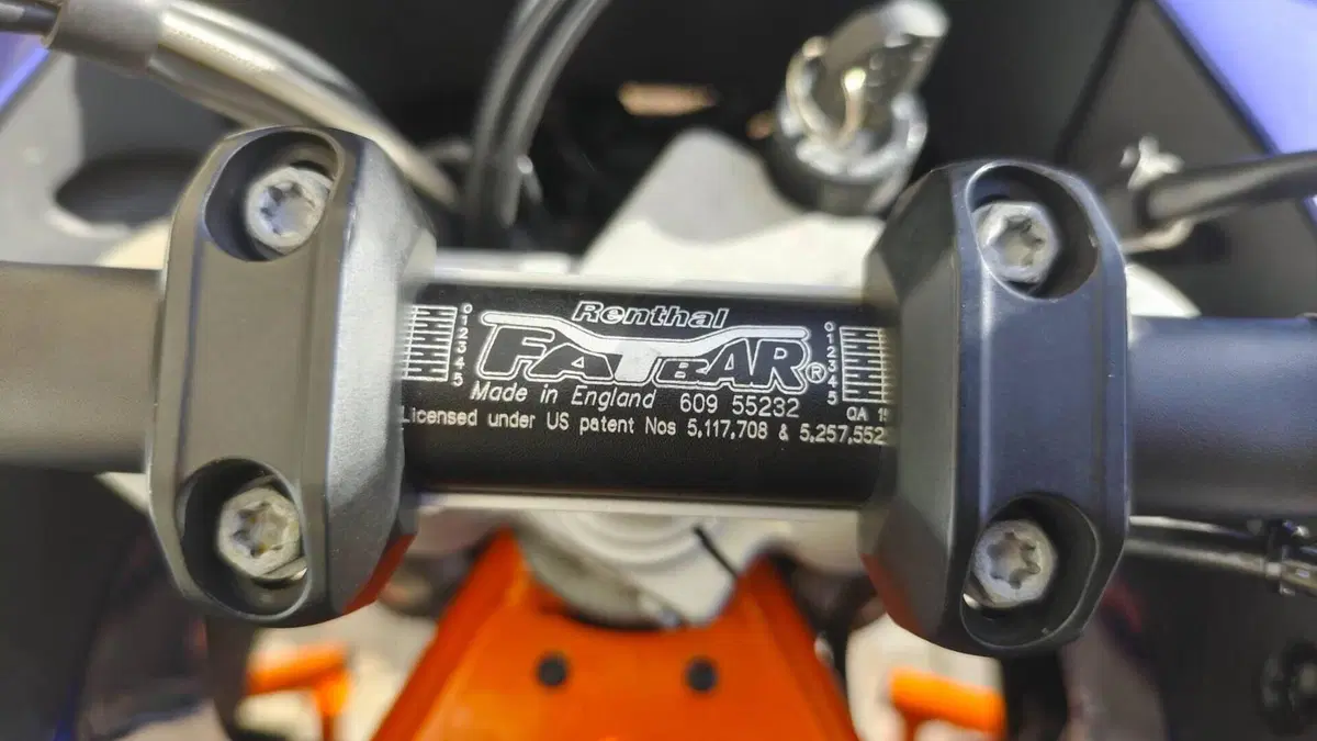 KTM 990 Adventure Dakar ABS (2011)  (12)