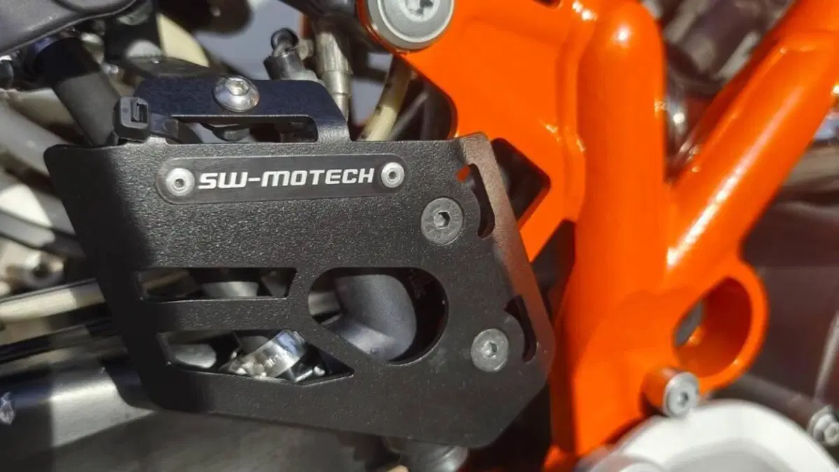 KTM 990 Adventure Dakar ABS (2011)  (17)