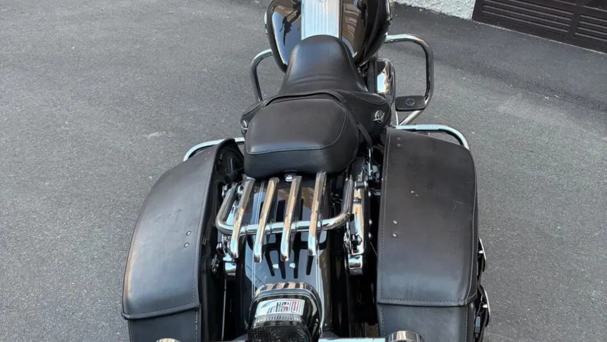 Harley-Davidson 1584 Road King Classic (2007 - 10) - FLHRC  (9)