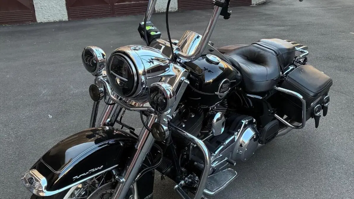 Harley-Davidson 1584 Road King Classic (2007 - 10) - FLHRC  (12)