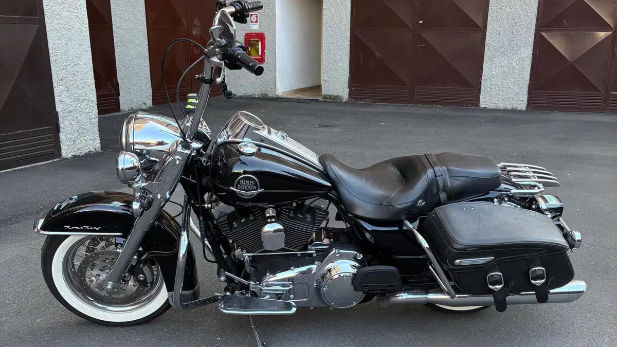 Harley-Davidson 1584 Road King Classic (2007 - 10) - FLHRC  (7)
