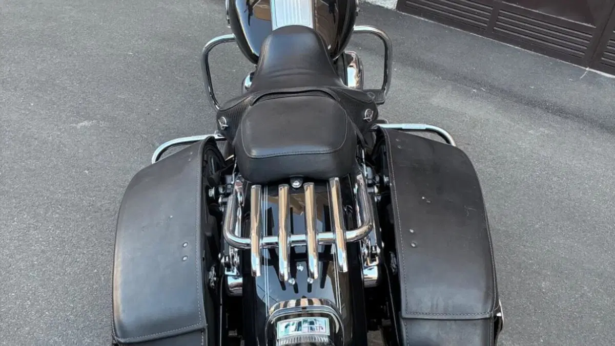 Harley-Davidson 1584 Road King Classic (2007 - 10) - FLHRC  (13)