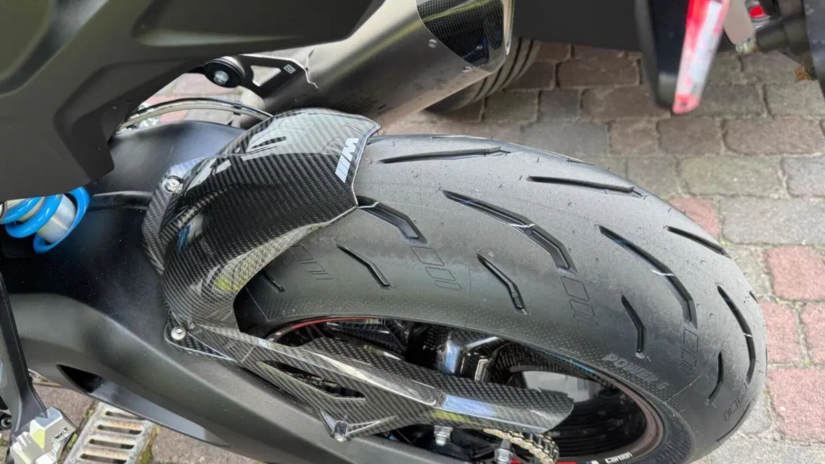 Bmw M 1000 XR (2024 - 27)  (2)