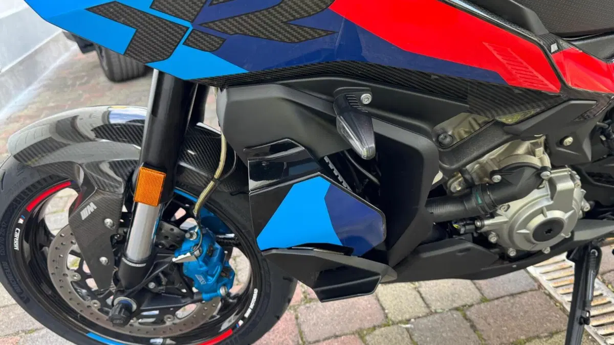 Bmw M 1000 XR (2024 - 27)  (6)