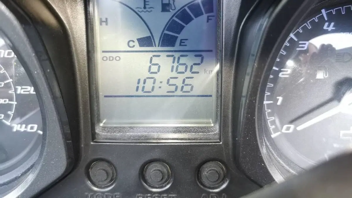 Kawasaki J 125 ABS (2016)  (6)