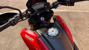 Ducati Hyperstrada 821 (2013 - 15)  (3)