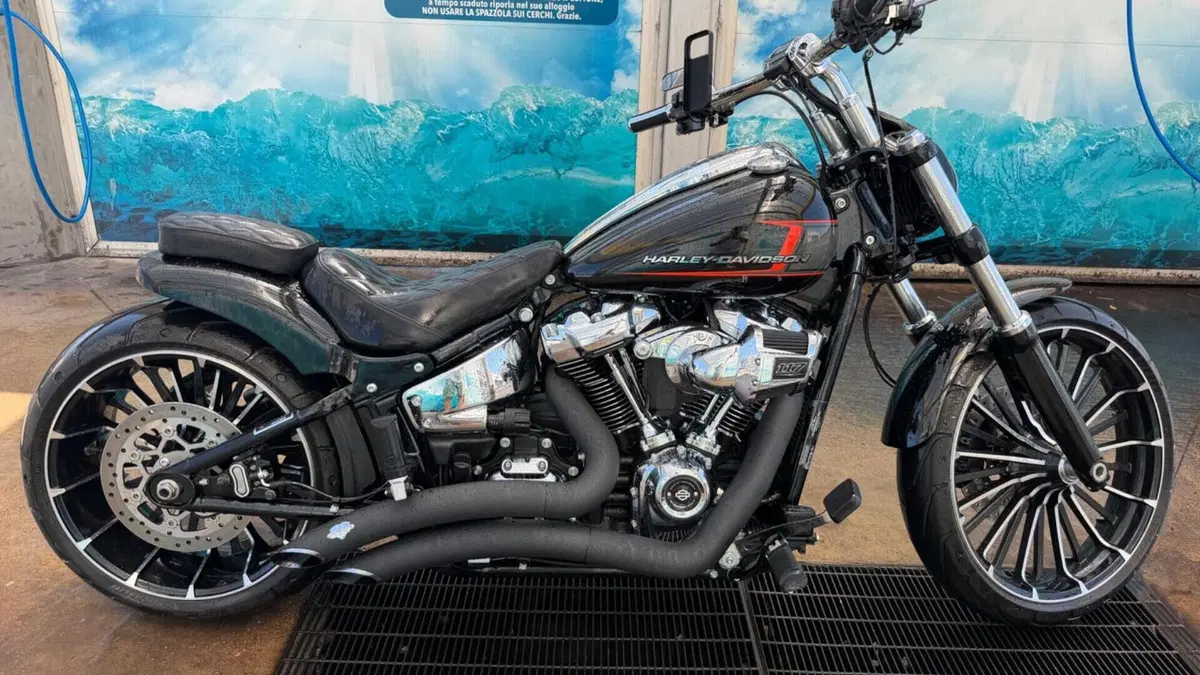 Harley-Davidson Breakout 117 (2023 - 24)  (2)