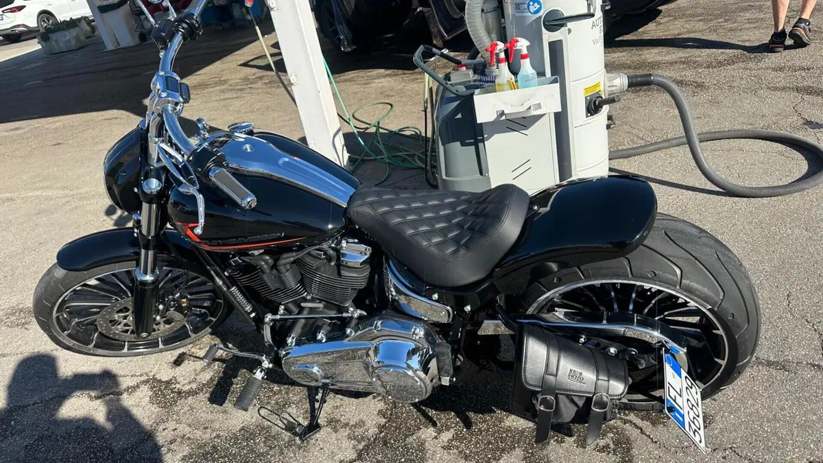 Harley-Davidson Breakout 117 (2023 - 24)  (4)