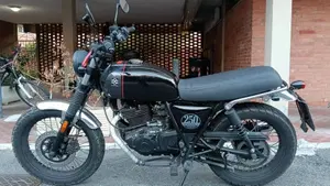 Brixton Motorcycles Cromwell 250 (2021 - 25) 