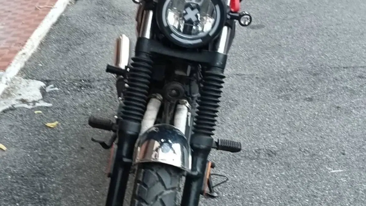Brixton Motorcycles Cromwell 250 (2021 - 25)  (3)