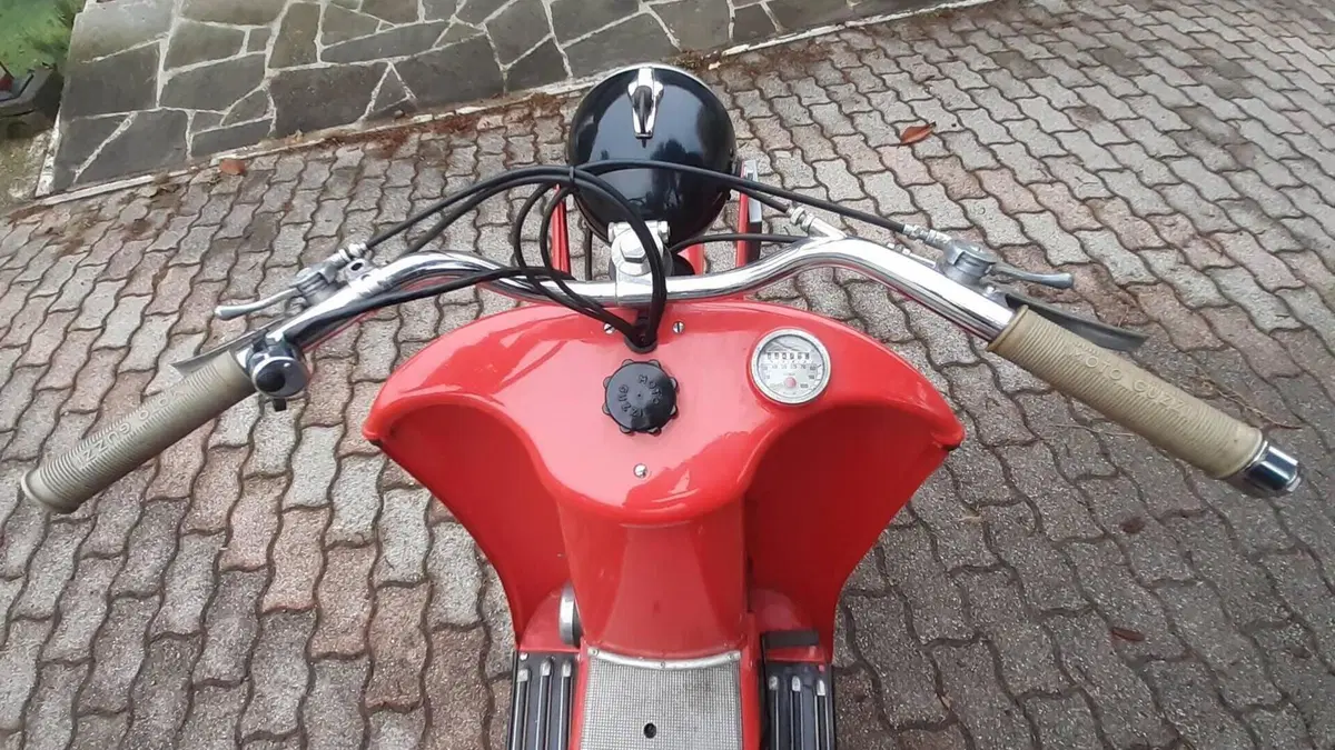 Moto Guzzi   (3)