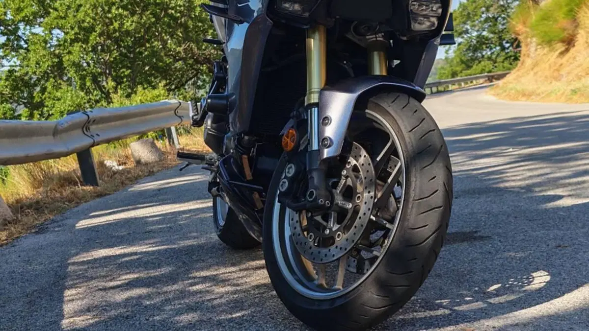 Yamaha Tracer 9 GT+ Y-AMT (2025 - 26)  (7)