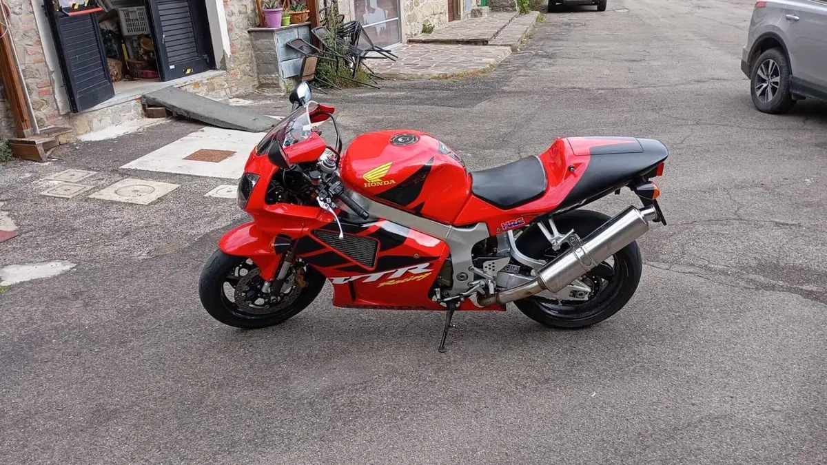 Honda VTR 1000 SP-1 (2000 - 01)  (2)