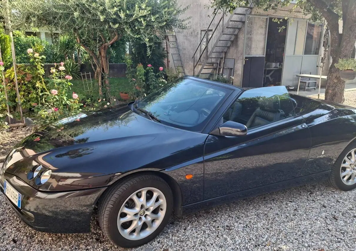 Alfa Romeo Spider 2.0i JTS 16V cat (8)