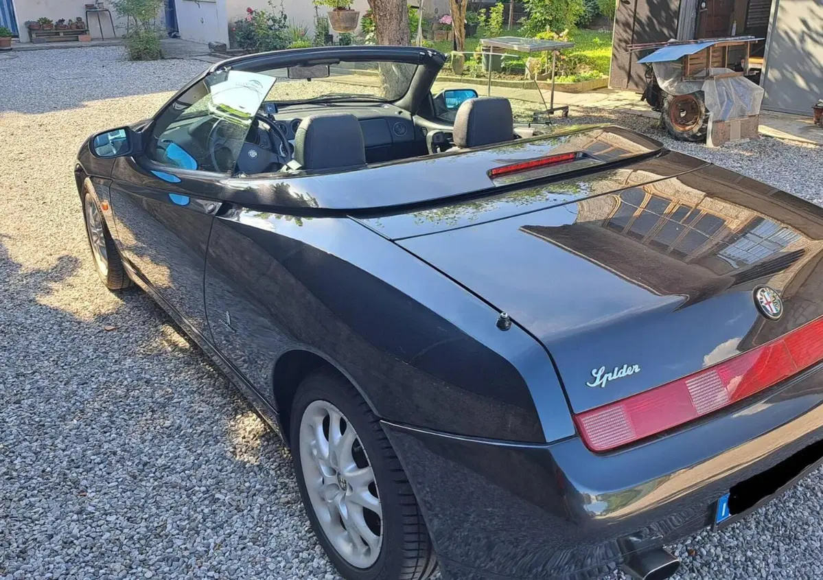 Alfa Romeo Spider 2.0i JTS 16V cat (12)
