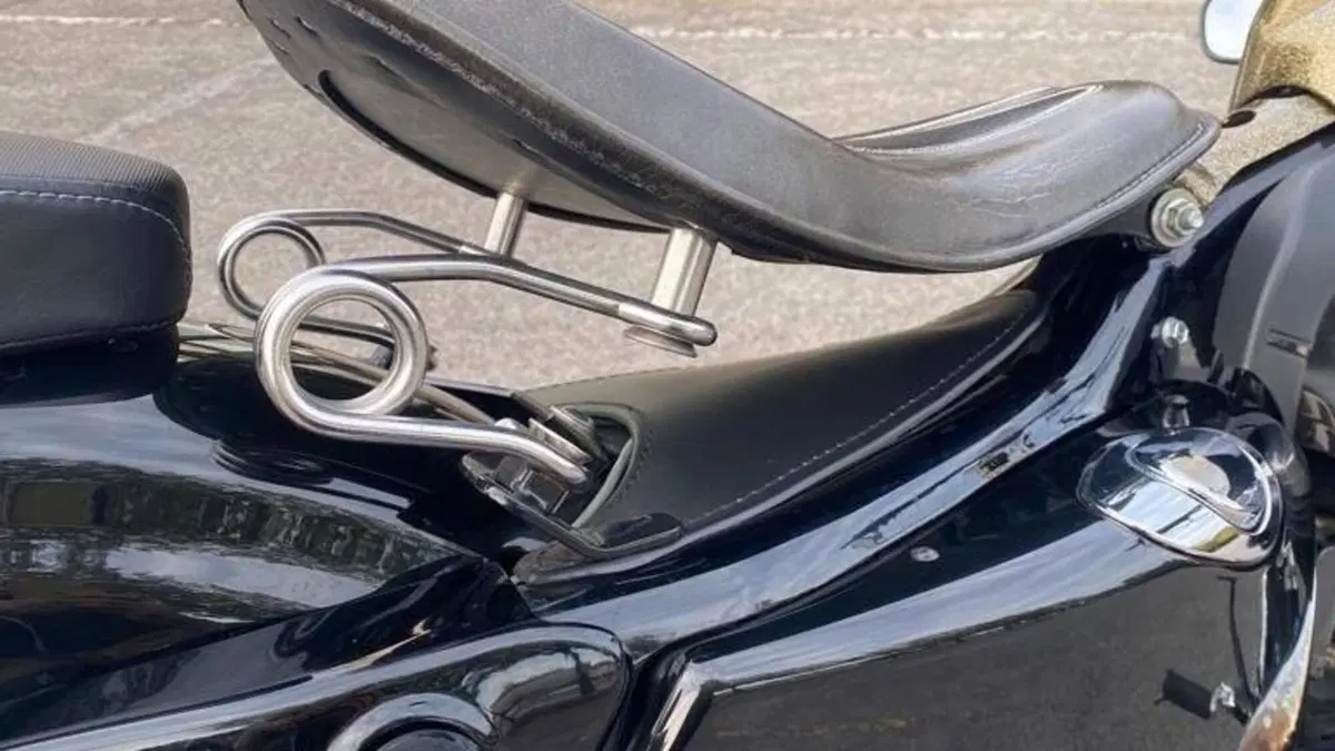 Harley-Davidson 1200 Forty-Eight (2010 - 15)  (6)