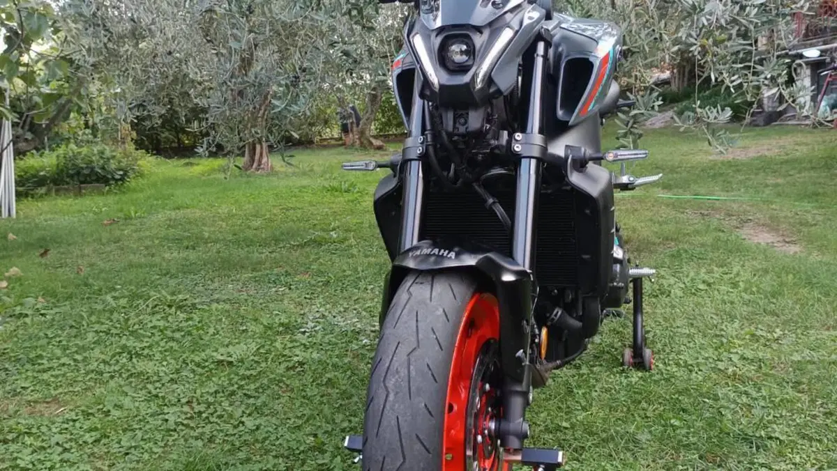 Yamaha MT-09 (2021 - 23)  (2)