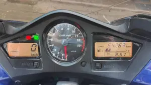 Honda VFR 800 (2002 - 05)  (3)