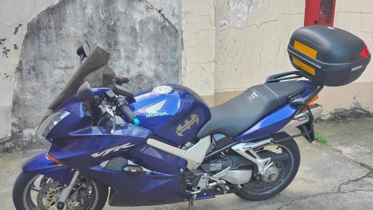 Honda VFR 800 (2002 - 05)  (7)