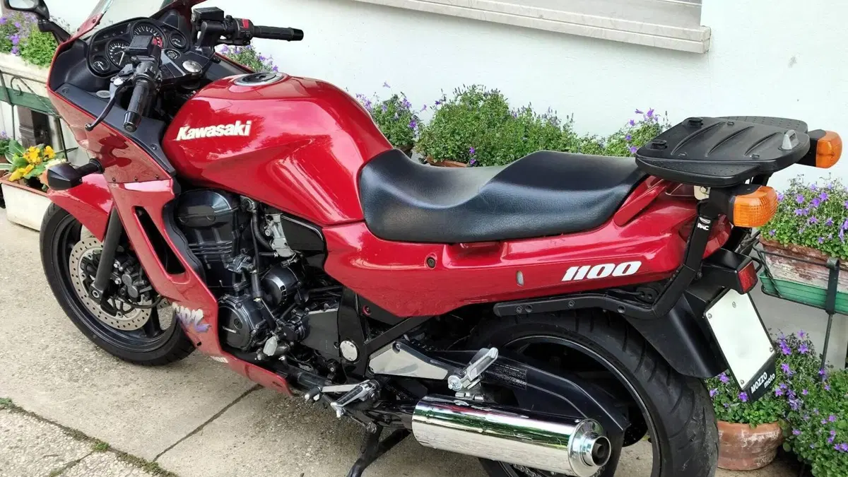 Kawasaki   (6)