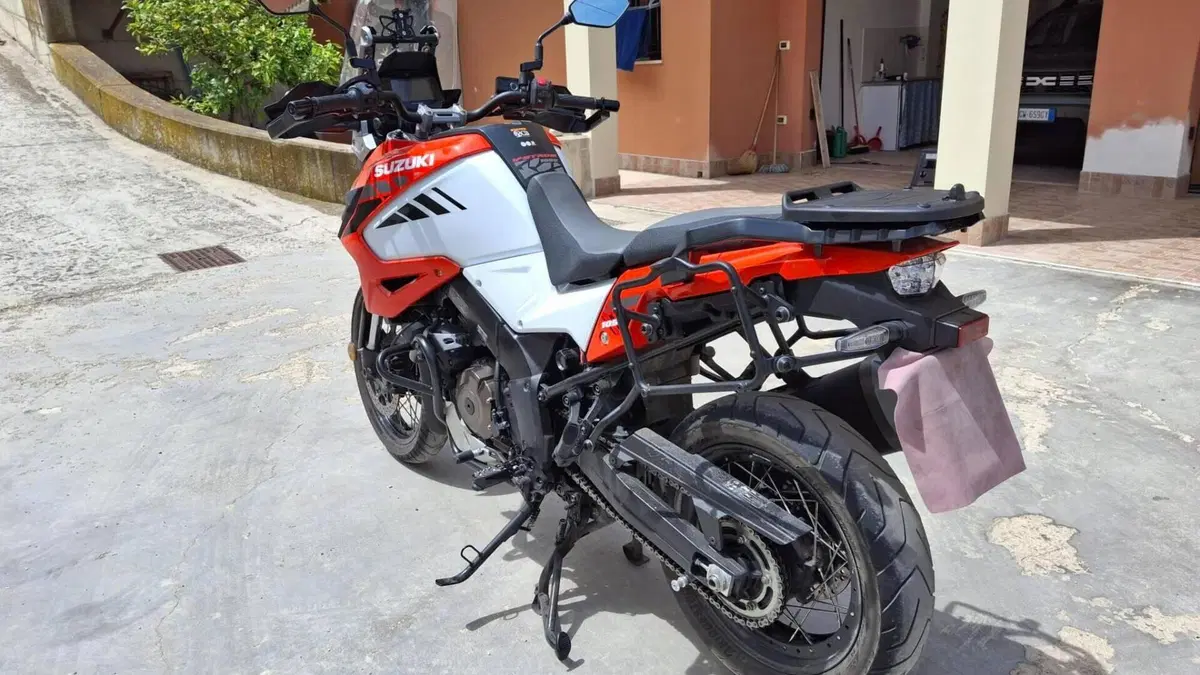 Suzuki V-Strom 1050XT (2020 - 23)  (6)