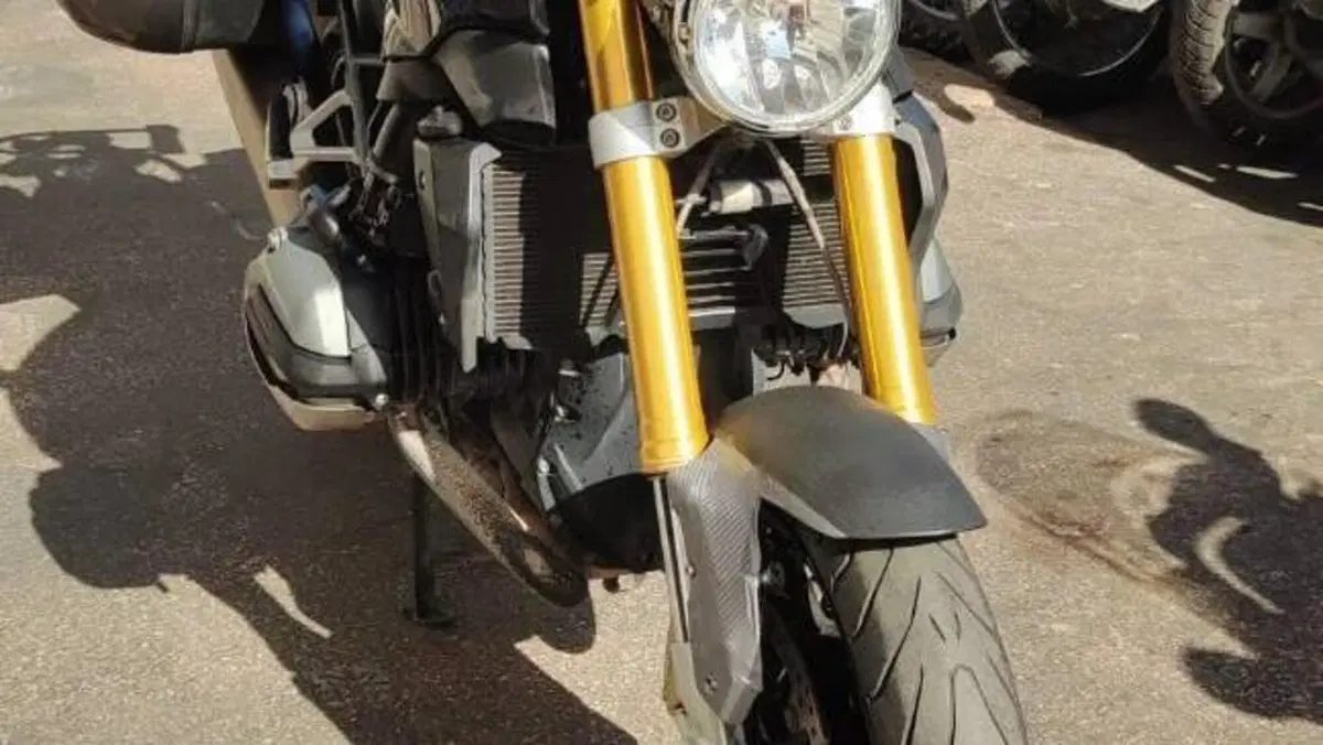 Bmw R 1200 R (2017 - 18)  (2)
