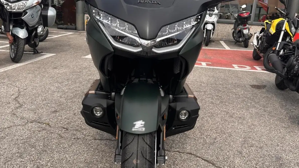 Honda GL 1800 Gold Wing DCT (2021 - 24)  (2)