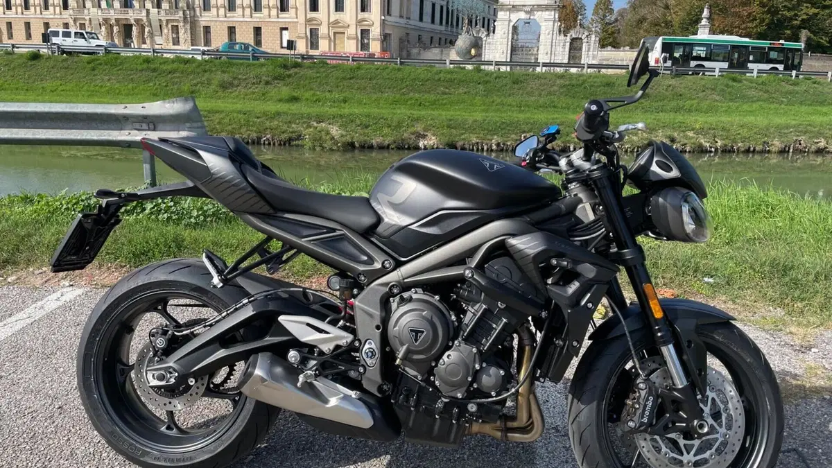 Triumph Street Triple R (2020 - 22) 