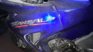 Honda Transalp XL 650V (2005 - 06)  (4)