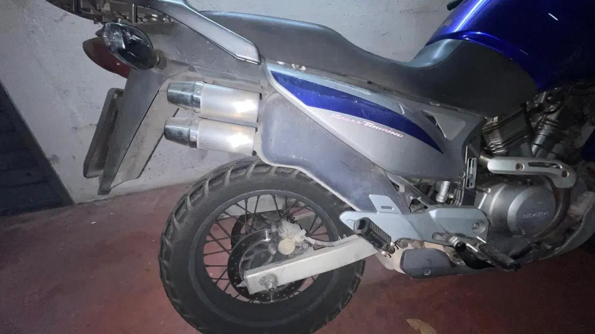 Honda Transalp XL 650V (2005 - 06)  (9)