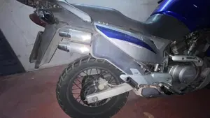 Honda Transalp XL 650V (2005 - 06)  (9)