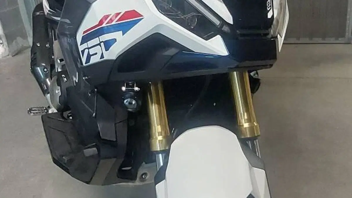 Honda X-ADV 750 Special Edition (2026 - 27)  (2)